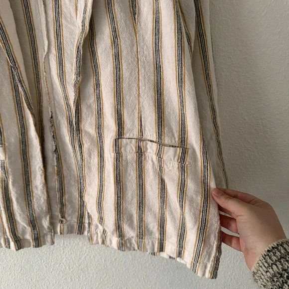 Linen Pinstripe Open Front Blazer Size Medium Style 114336 Casual Maurice’s - Picture 5 of 14